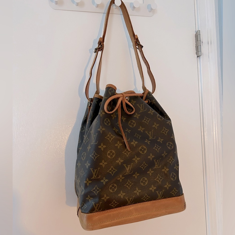 Authentic Louis Vuitton Monogram Bucket Bag